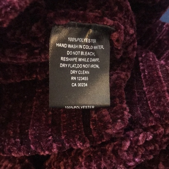 Lord & Taylor Design Lab Burgundy Cold Shoulder Style Chenille Sweater size M - Picture 4 of 7
